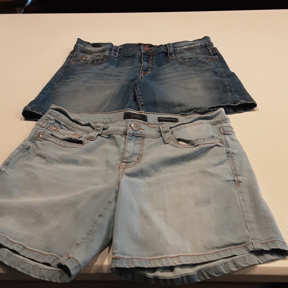 DENIM SHORTS BY JESSICA SIMPSON